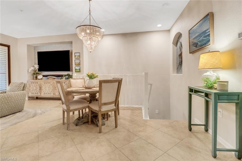 9070 Albion Ln N 5805, Naples, FL 34113-11