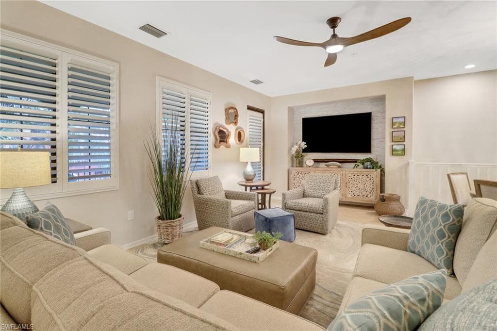9070 Albion Ln N 5805, Naples, FL 34113-16