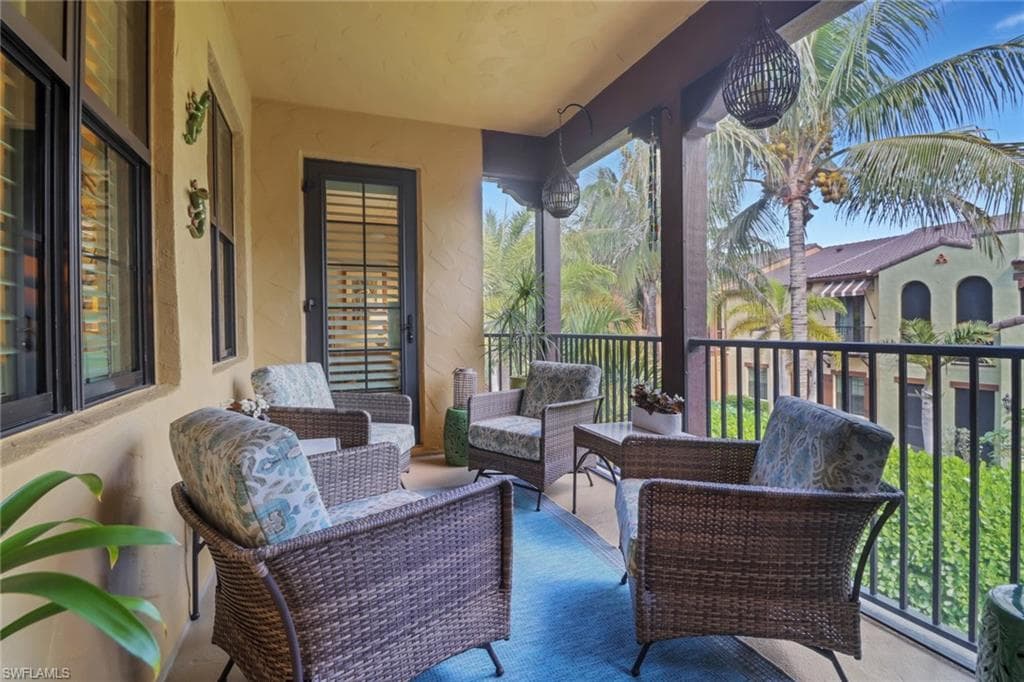 9070 Albion Ln N 5805, Naples, FL 34113-5