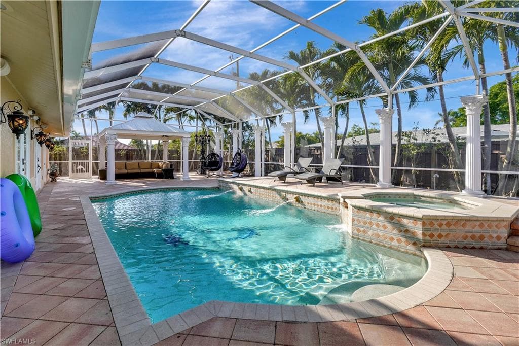 1013 44th St, Cape Coral, FL 33904-42