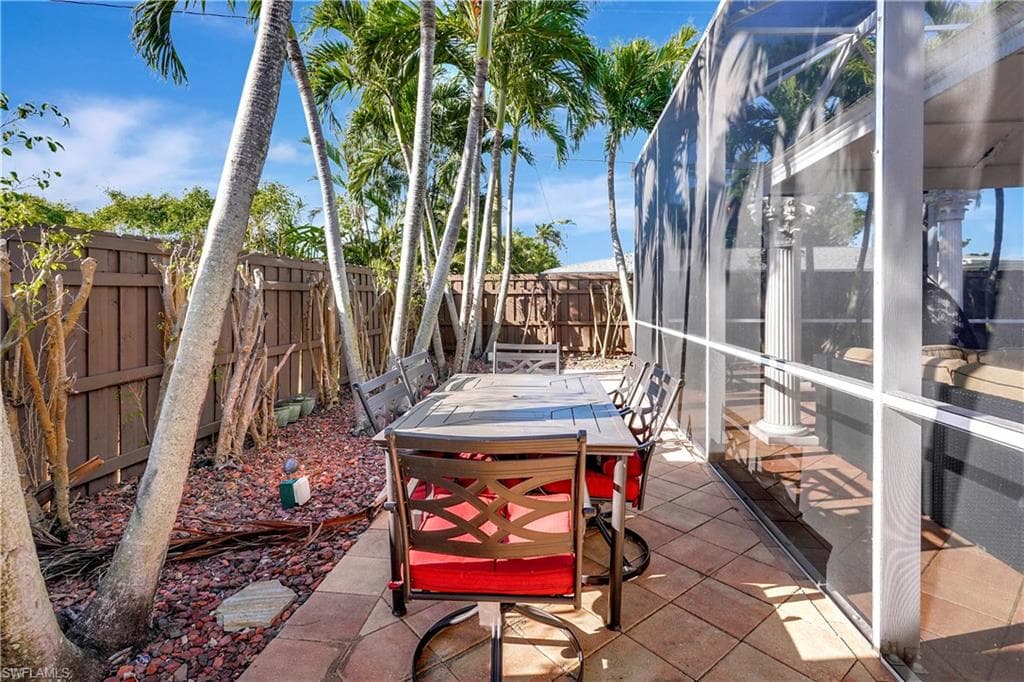 1013 44th St, Cape Coral, FL 33904-44