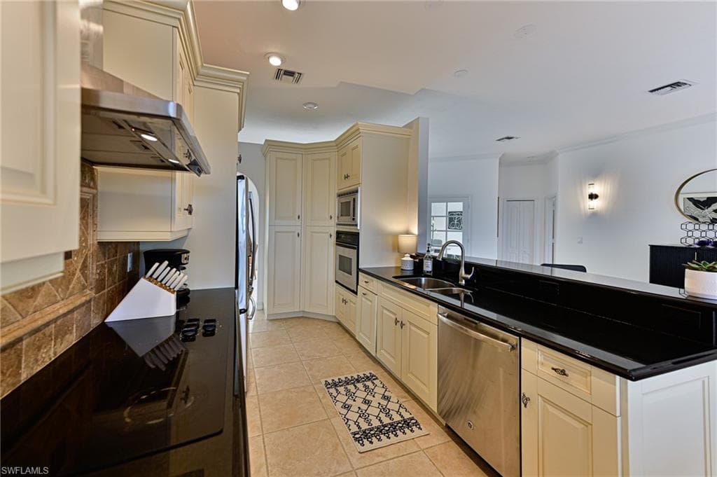 201 San Mateo Dr, Bonita Springs, FL 34134-12