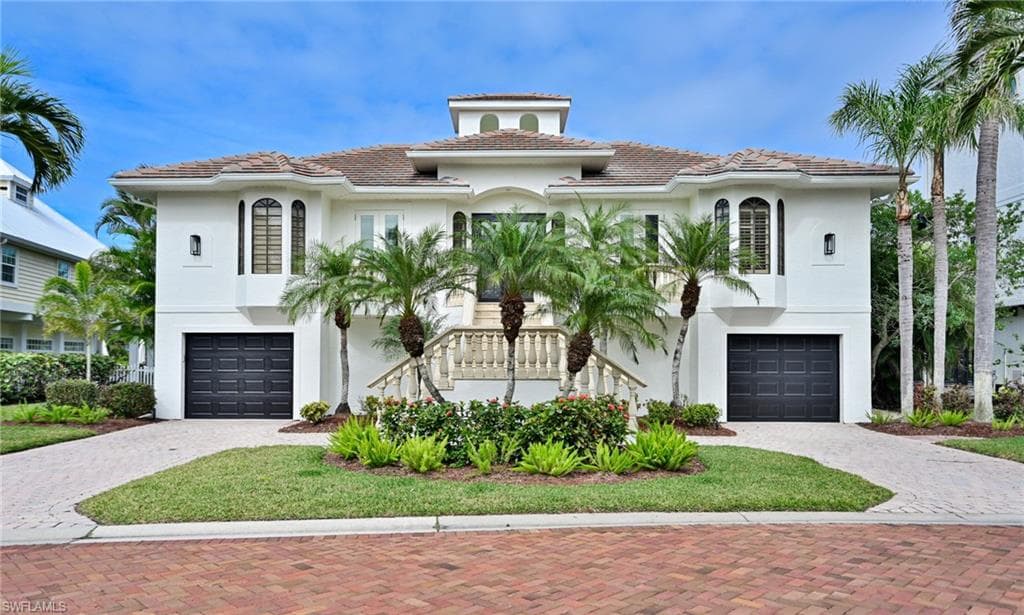 201 San Mateo Dr, Bonita Springs, FL 34134-1
