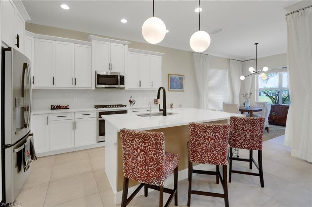 11528 Jacaranda Dr, Naples, FL 34120-9