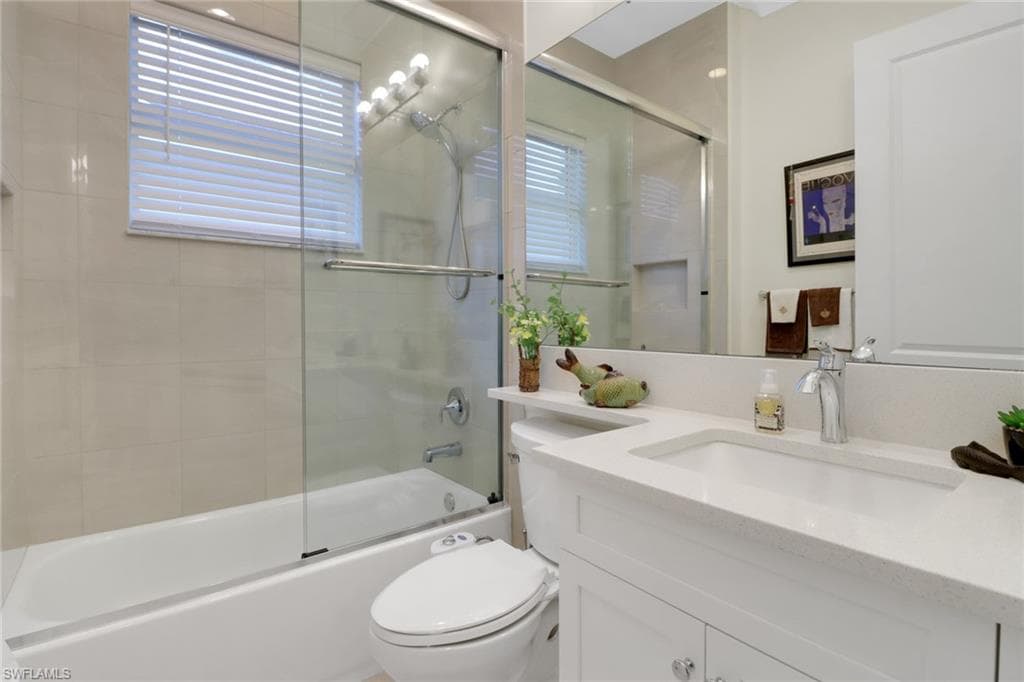 11528 Jacaranda Dr, Naples, FL 34120-17