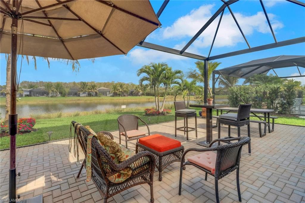 11528 Jacaranda Dr, Naples, FL 34120-1