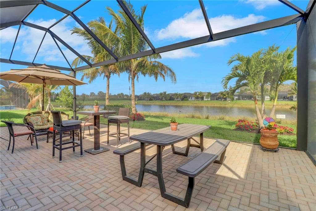 11528 Jacaranda Dr, Naples, FL 34120-21