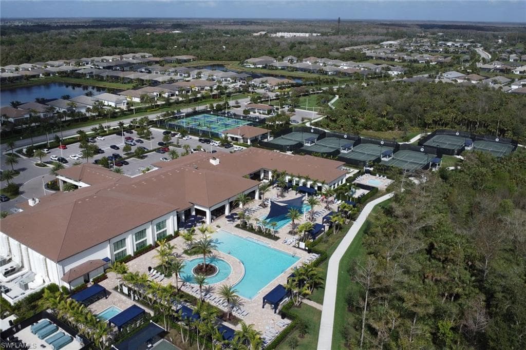 11528 Jacaranda Dr, Naples, FL 34120-23