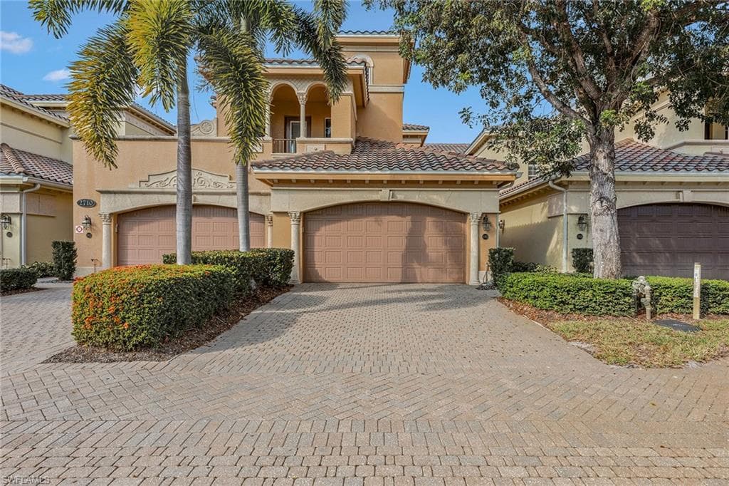 2710 Callista Ct 102, Naples, FL 34114-2