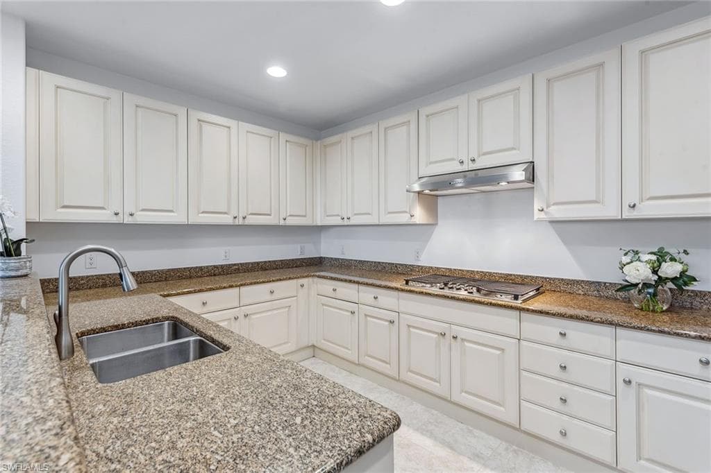 2710 Callista Ct 102, Naples, FL 34114-8