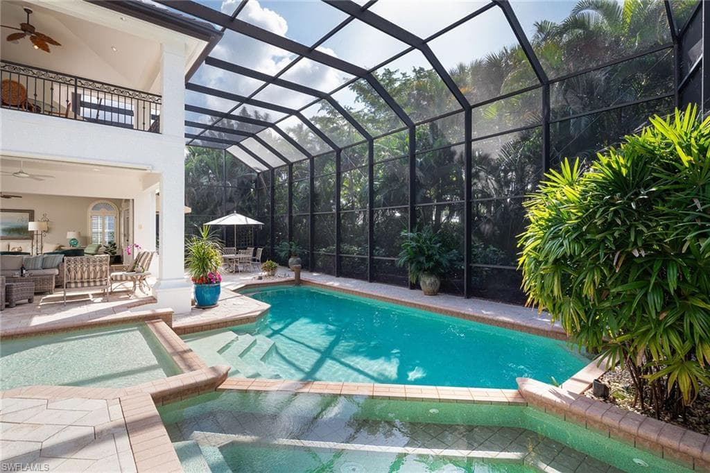 614 Bow Line Dr, Naples, FL 34103-17
