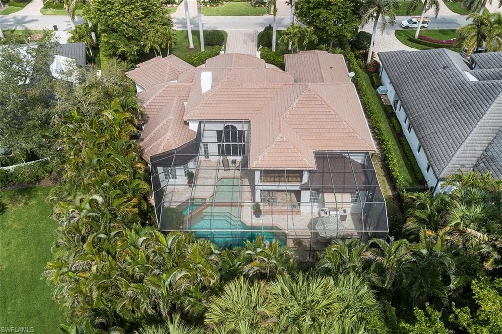 614 Bow Line Dr, Naples, FL 34103-19