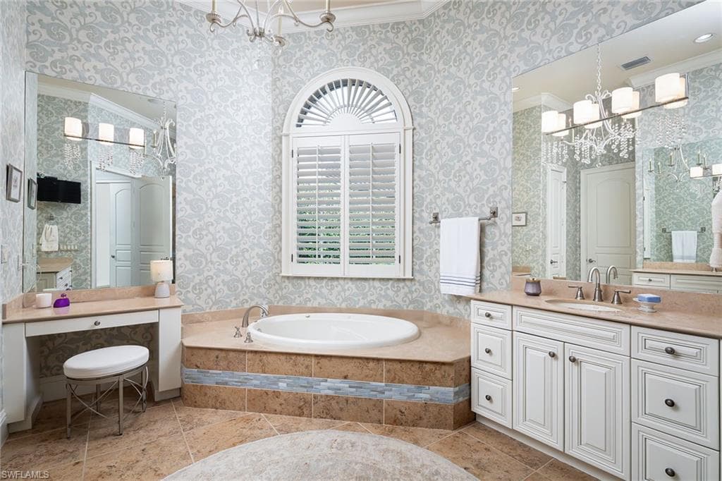 614 Bow Line Dr, Naples, FL 34103-22