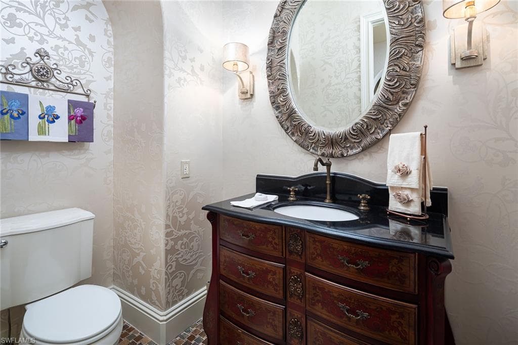 614 Bow Line Dr, Naples, FL 34103-26