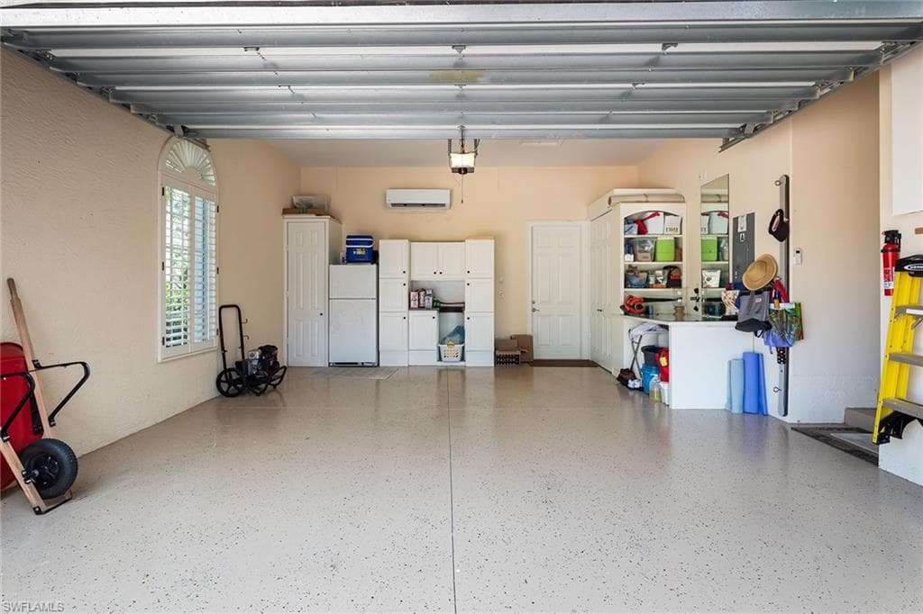 614 Bow Line Dr, Naples, FL 34103-36