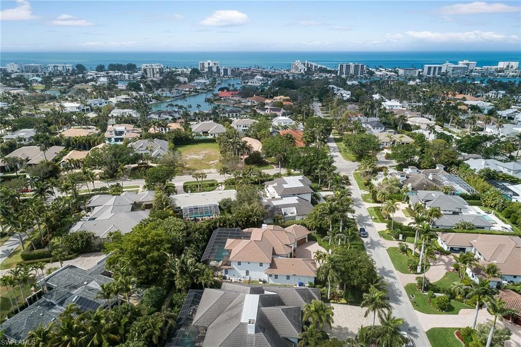 614 Bow Line Dr, Naples, FL 34103-39