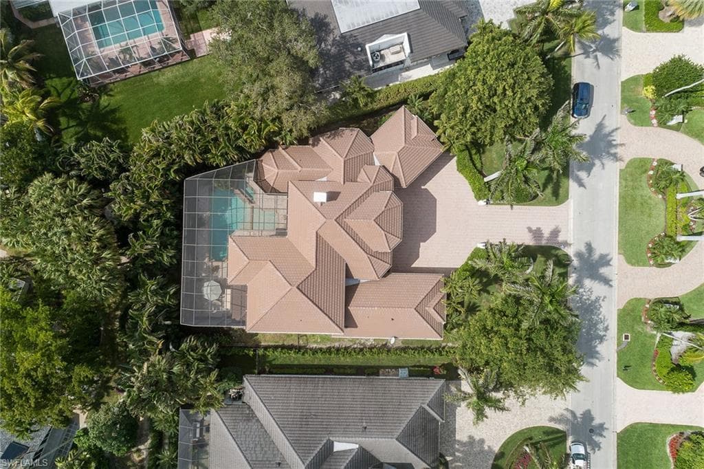 614 Bow Line Dr, Naples, FL 34103-41