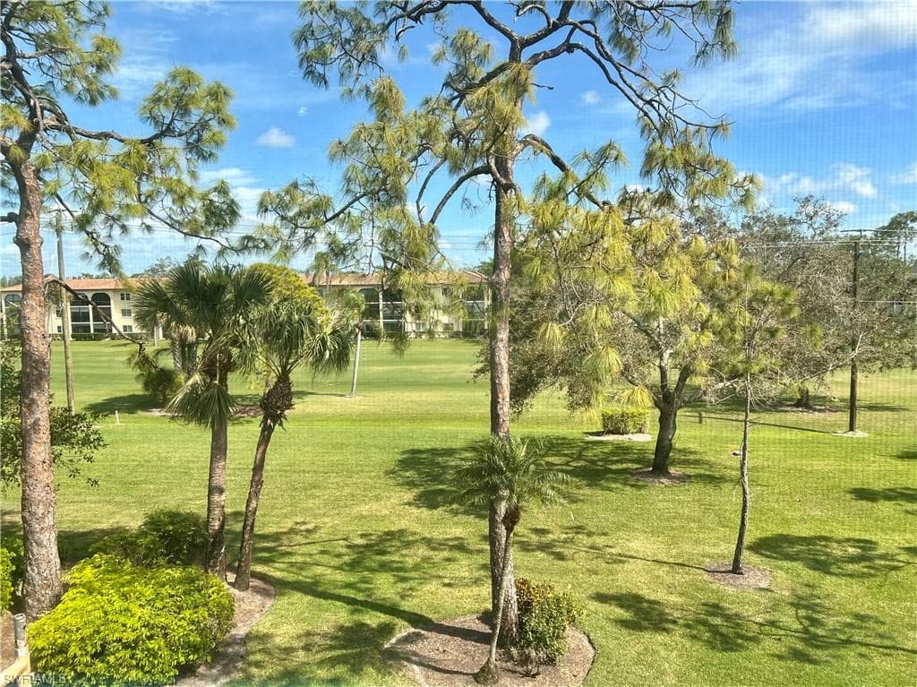 1086 Forest Lakes Dr 9305, Naples, FL 34105-15