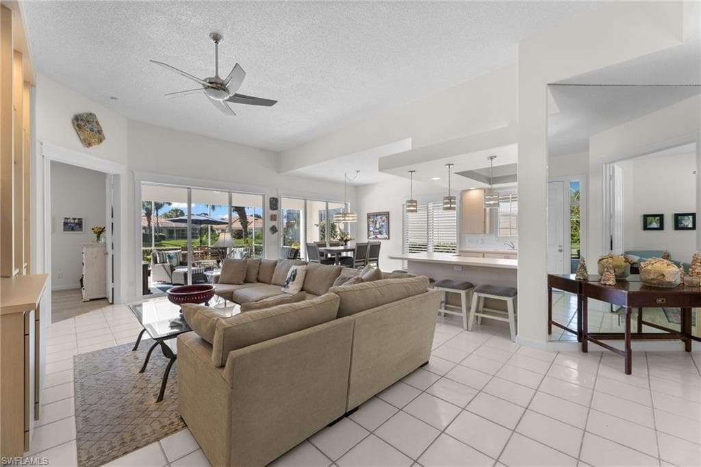 3444 Donoso Ct, Naples, FL 34109-2