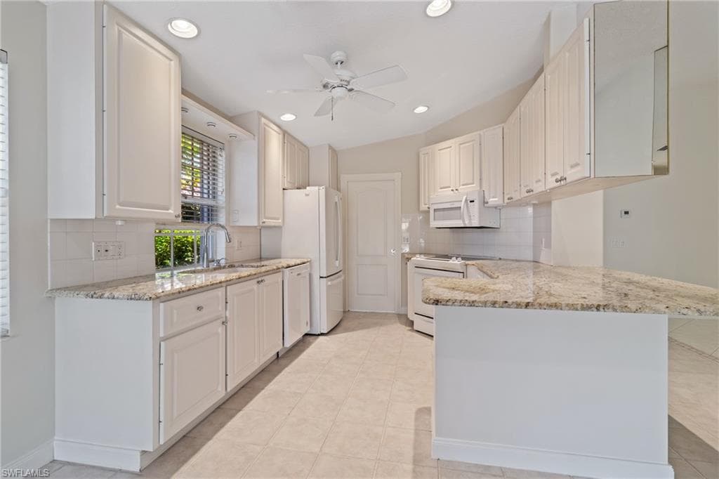 5065 Ventura Ct, Naples, FL 34109-8