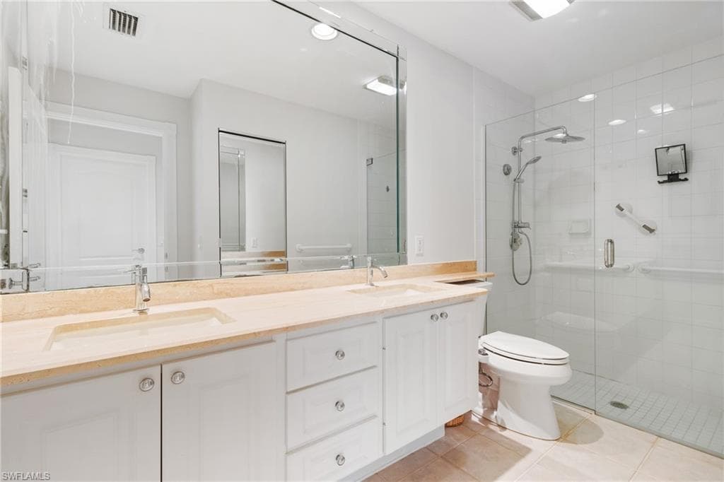 5065 Ventura Ct, Naples, FL 34109-12