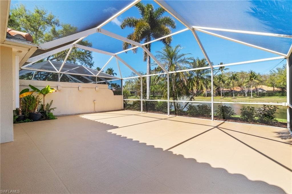5065 Ventura Ct, Naples, FL 34109-25