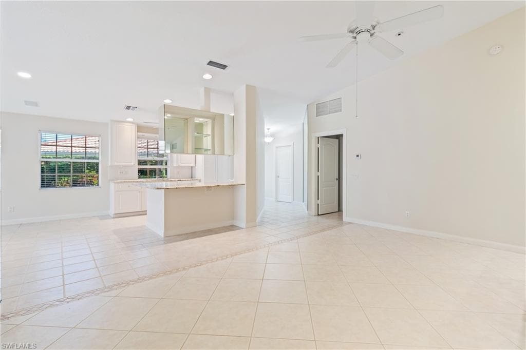5065 Ventura Ct, Naples, FL 34109-31