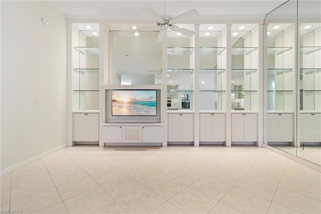 5065 Ventura Ct, Naples, FL 34109-32