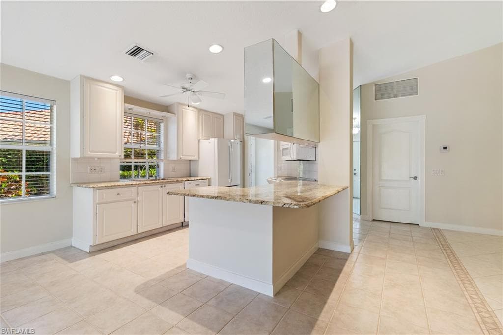 5065 Ventura Ct, Naples, FL 34109-33