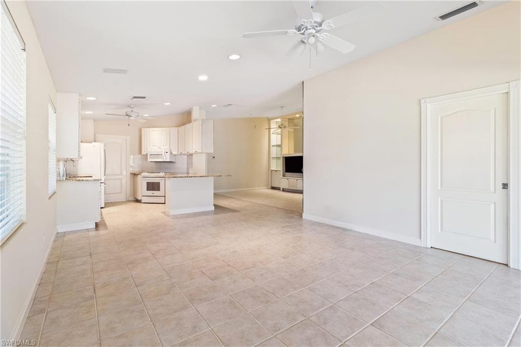 5065 Ventura Ct, Naples, FL 34109-34