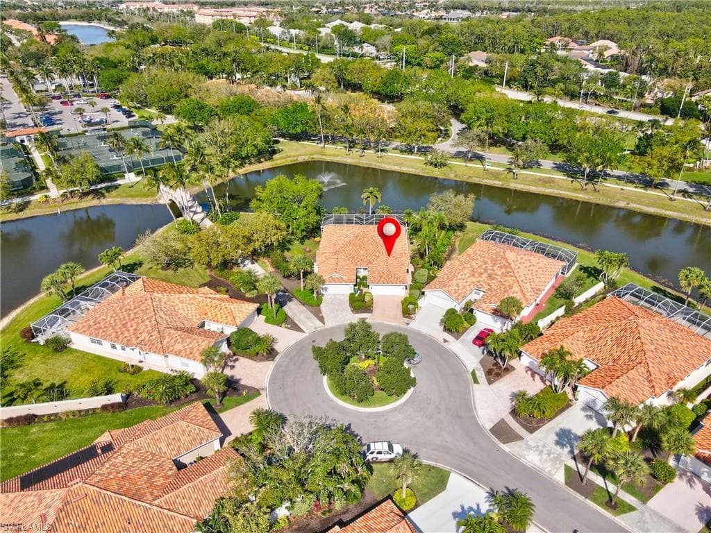 5065 Ventura Ct, Naples, FL 34109-2