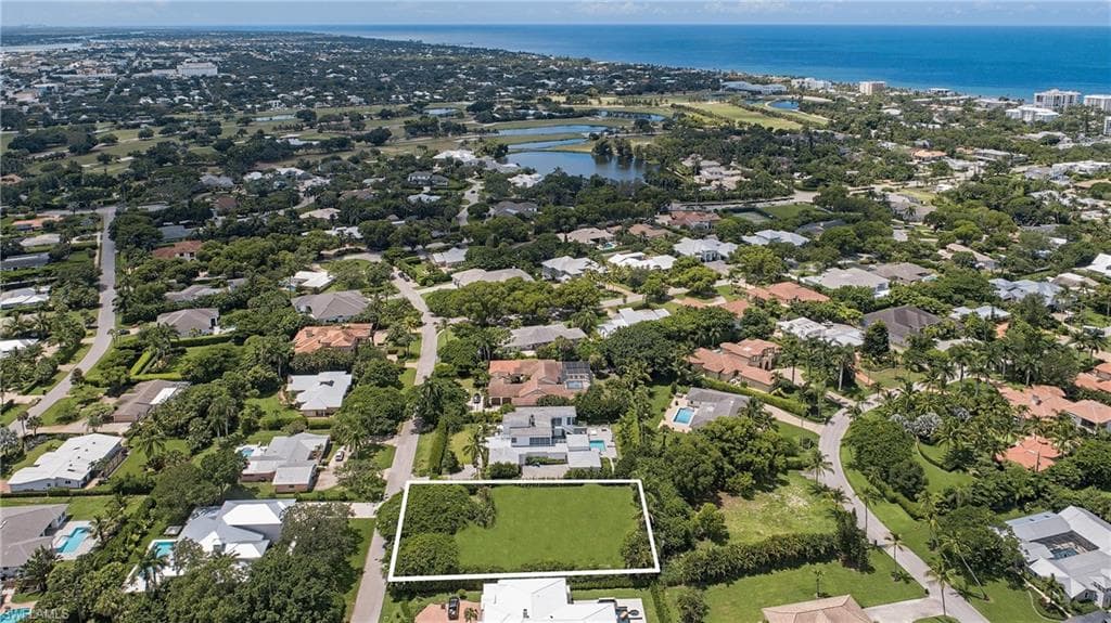 1555 Nautilus Rd, Naples, FL 34102-4
