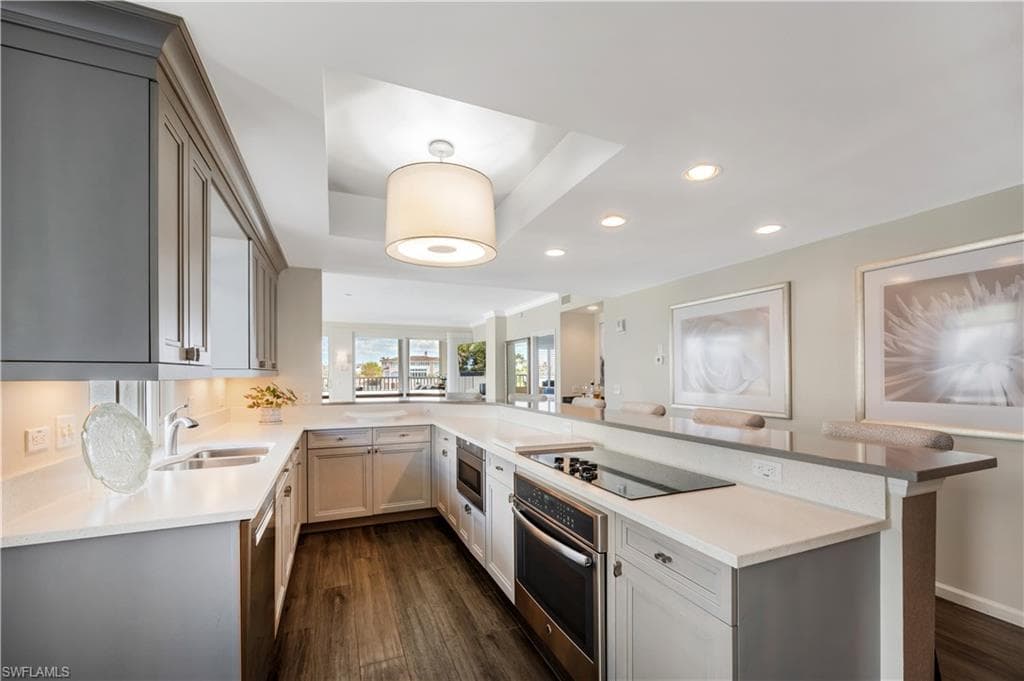 9790 Gulf Shore Dr 204, Naples, FL 34108-12