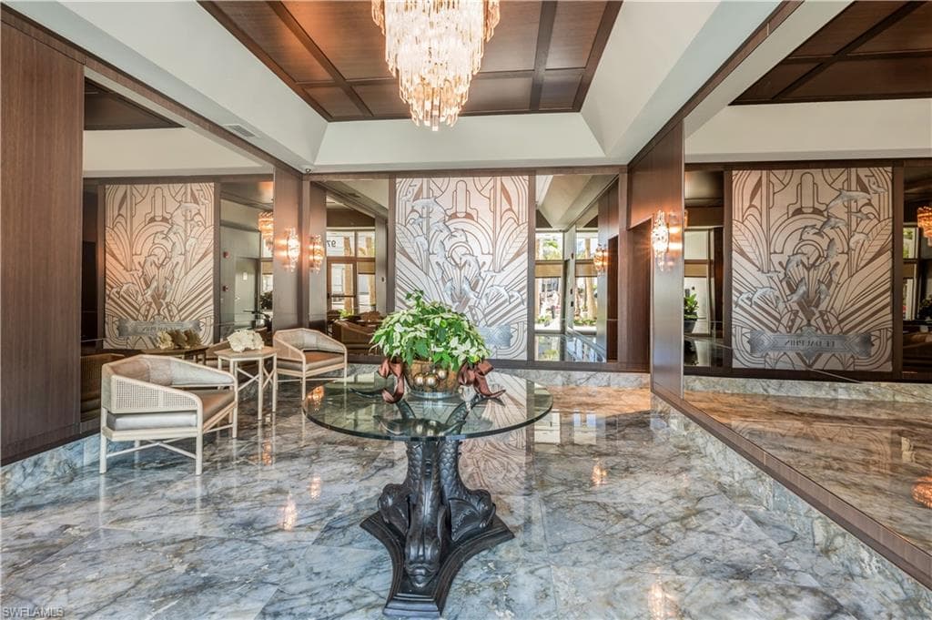 9790 Gulf Shore Dr 204, Naples, FL 34108-2