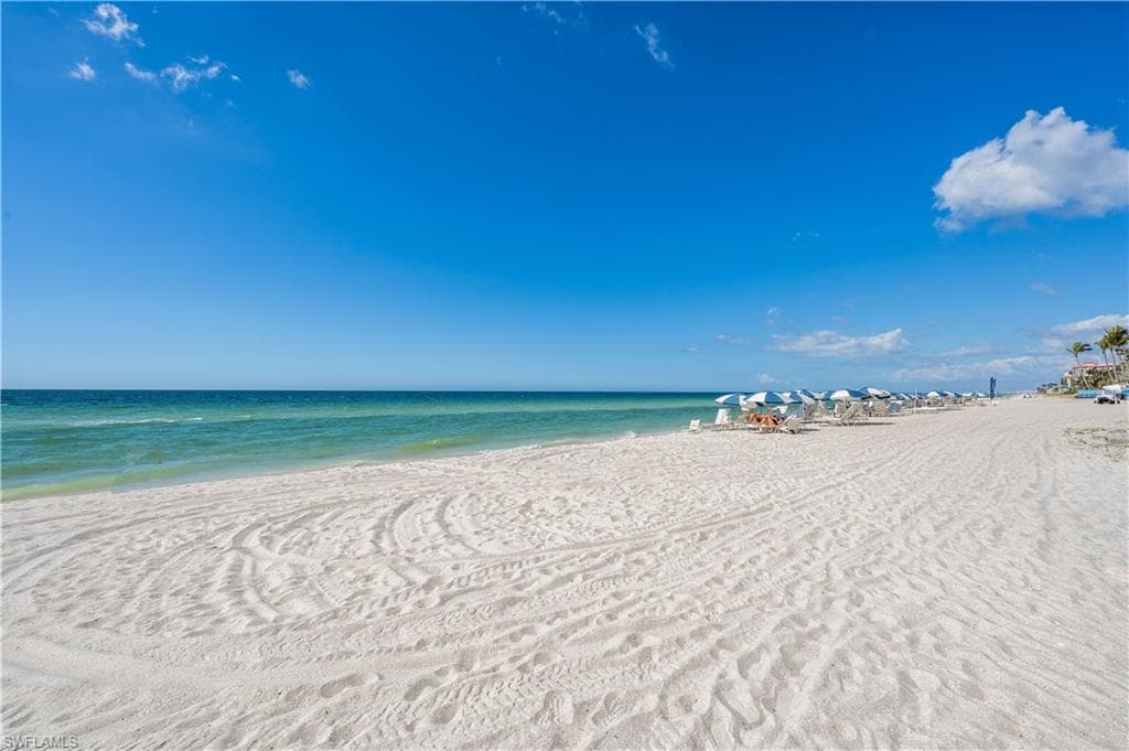 9790 Gulf Shore Dr 204, Naples, FL 34108-40