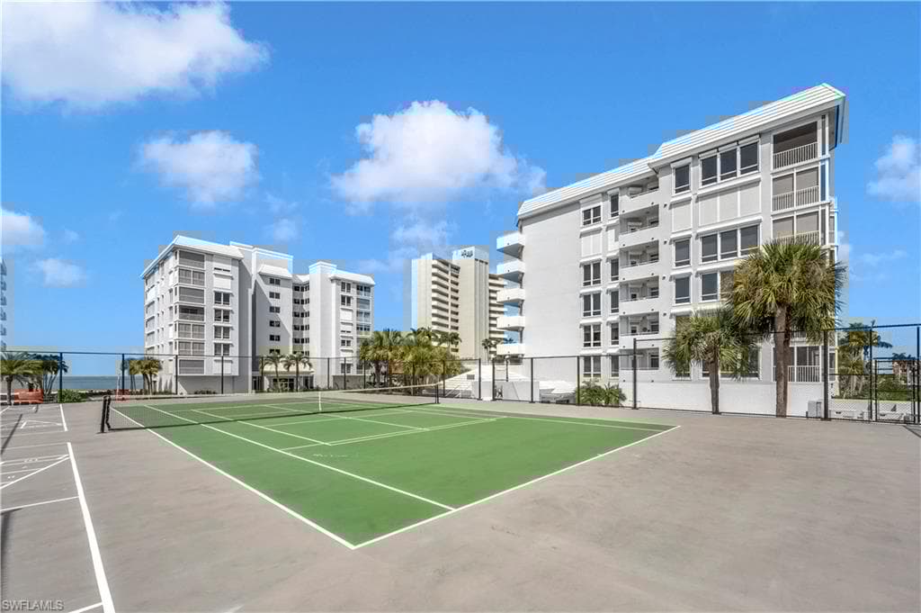 9790 Gulf Shore Dr 204, Naples, FL 34108-43