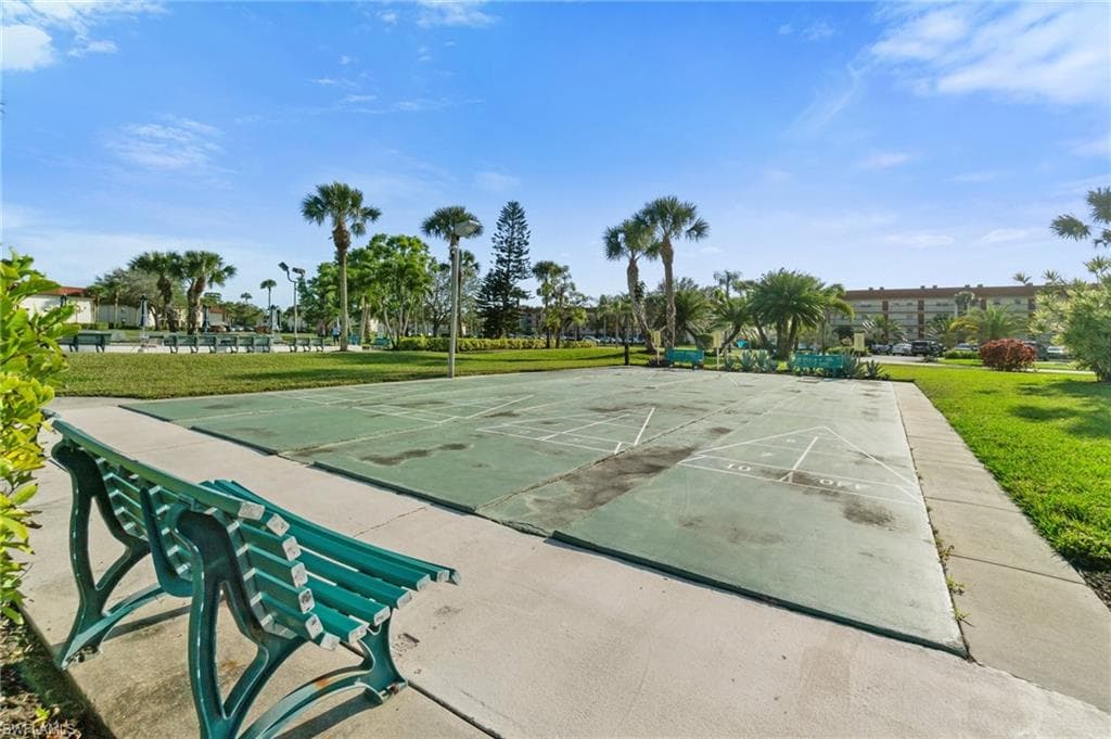 4363 27th Ct SW 2-103, Naples, FL 34116-25