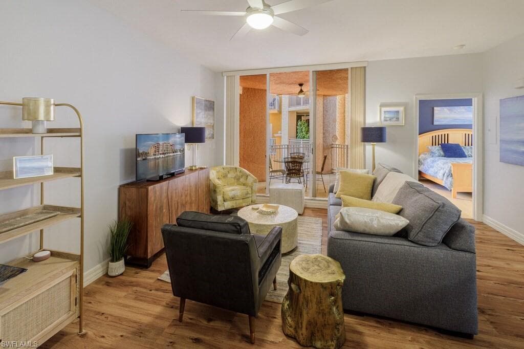 451 Bayfront Pl 5201, Naples, FL 34102-7