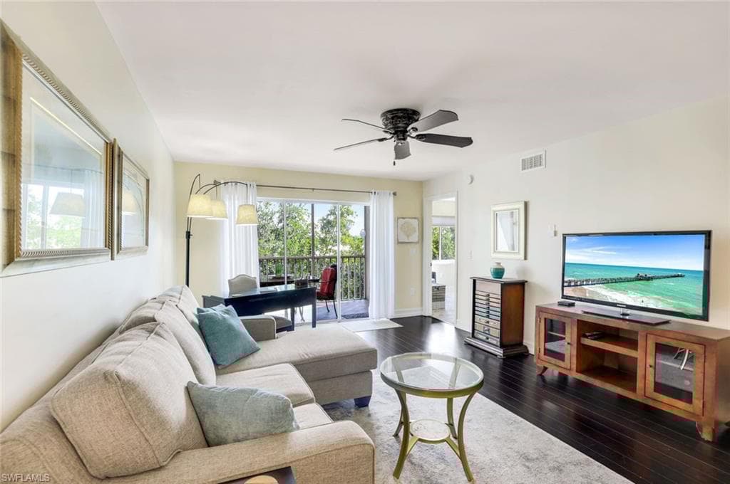 3061 Sandpiper Bay Cir J202, Naples, FL 34112-7