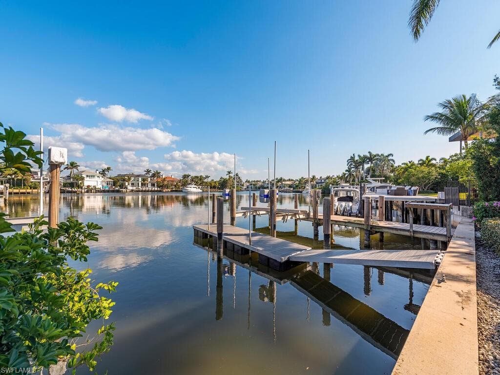 1825 Gordon Dr E, Naples, FL 34102-10