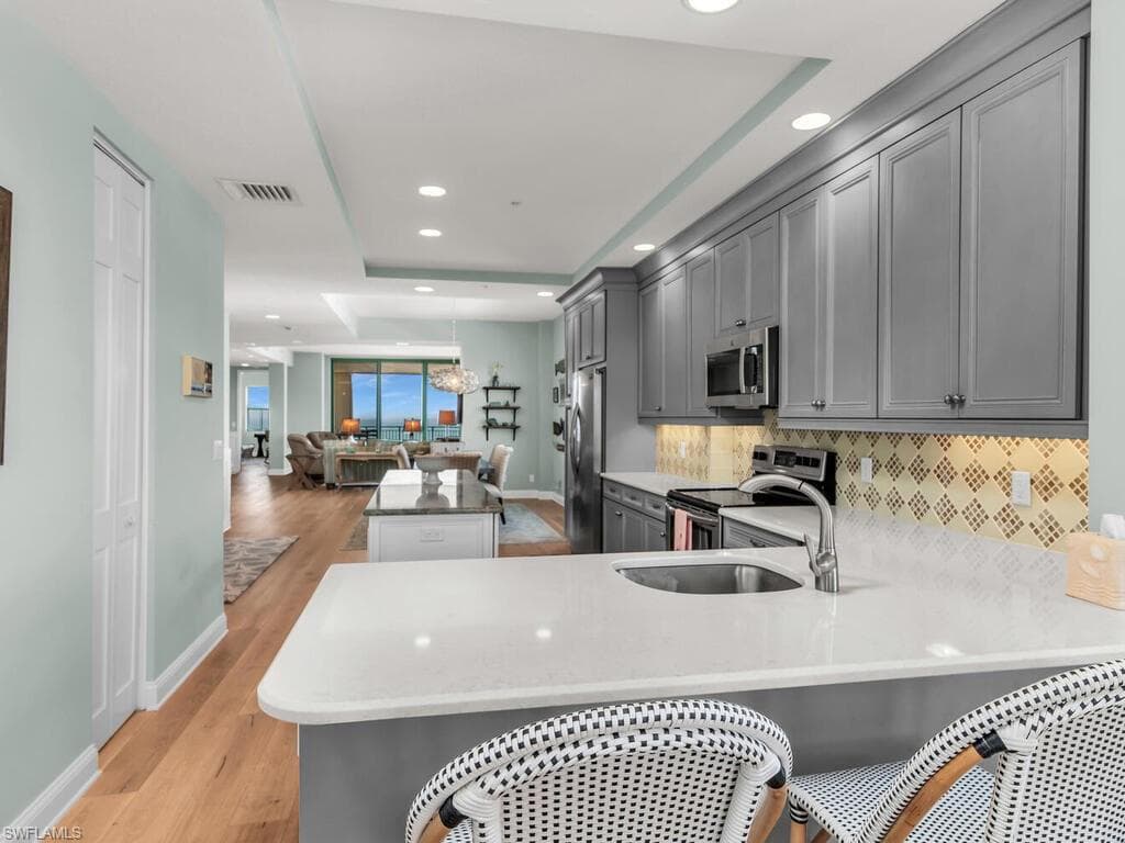 930 Cape Marco Dr 806, Marco Island, FL 34145-13