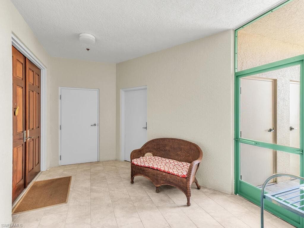 930 Cape Marco Dr 806, Marco Island, FL 34145-33