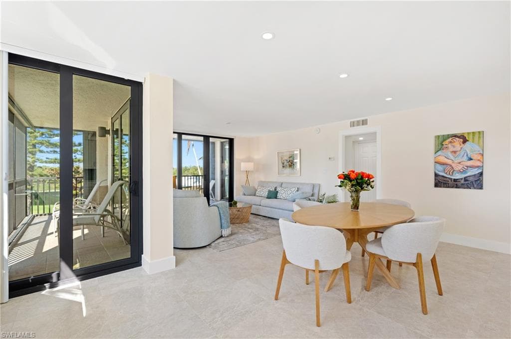 17 Bluebill Ave 101, Naples, FL 34108-9