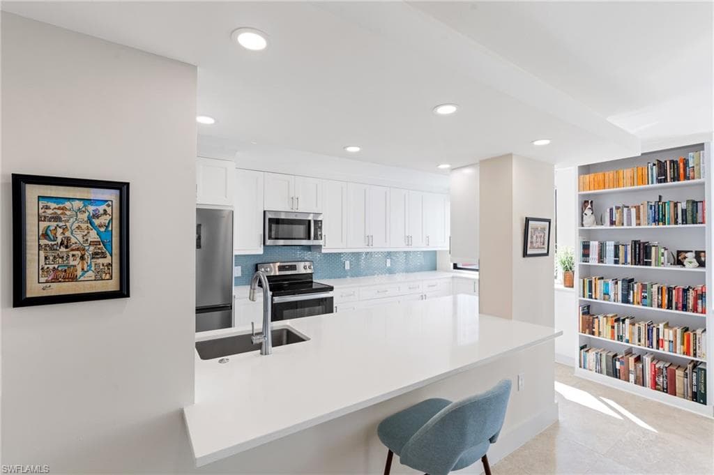 17 Bluebill Ave 101, Naples, FL 34108-13