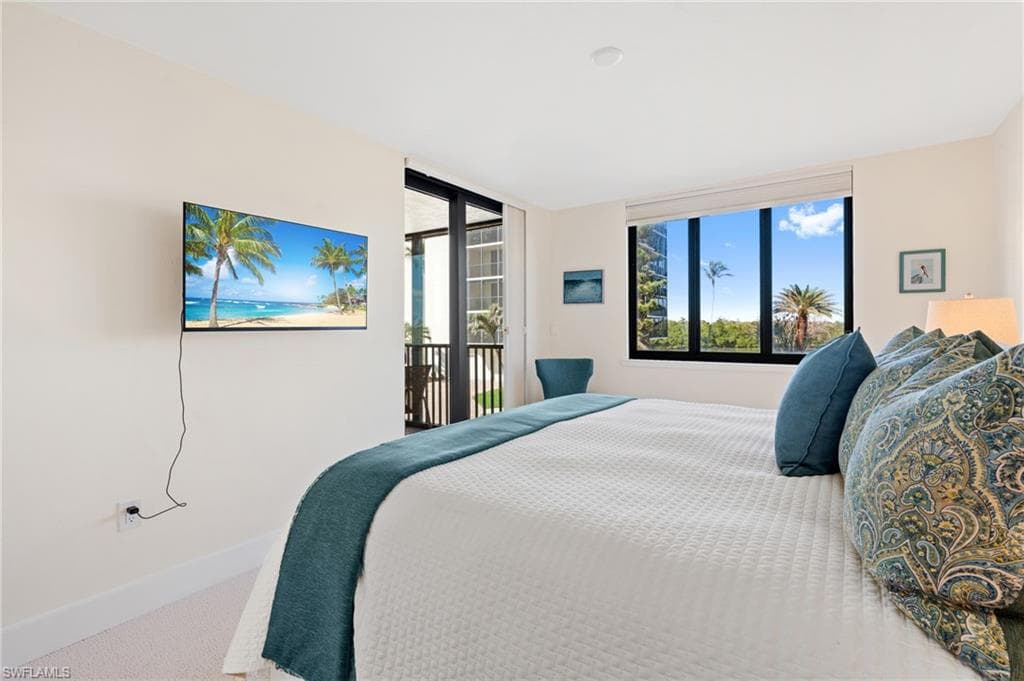 17 Bluebill Ave 101, Naples, FL 34108-21
