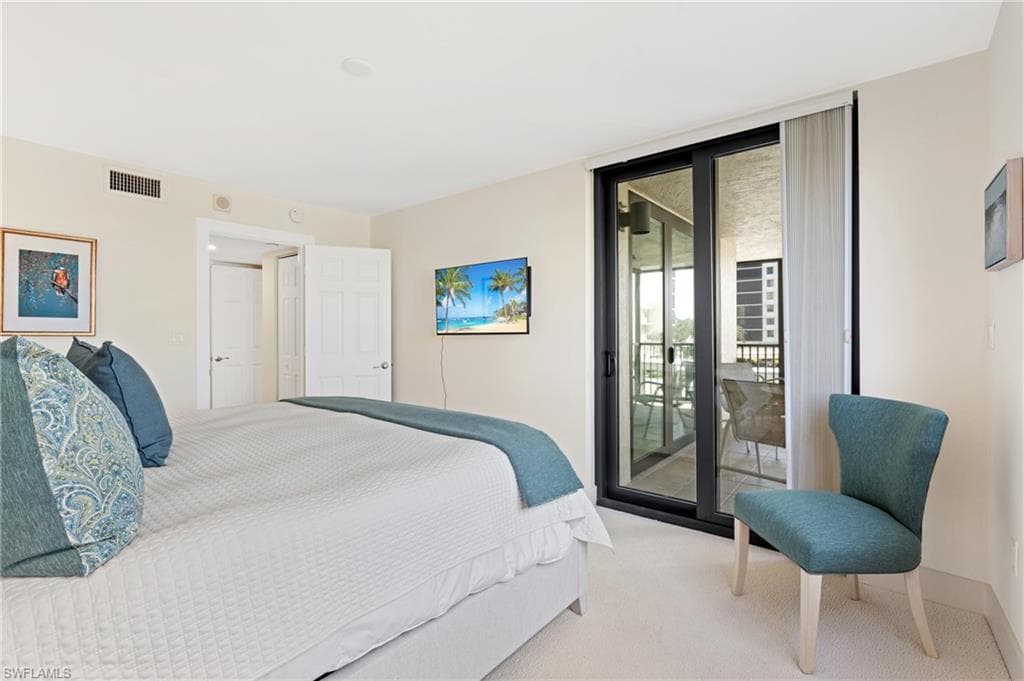 17 Bluebill Ave 101, Naples, FL 34108-22