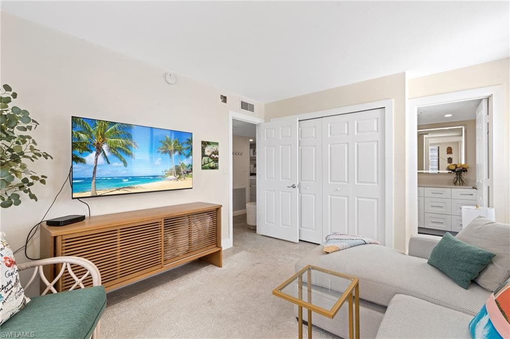 17 Bluebill Ave 101, Naples, FL 34108-27