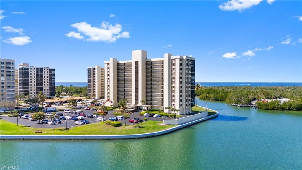 17 Bluebill Ave 101, Naples, FL 34108-38