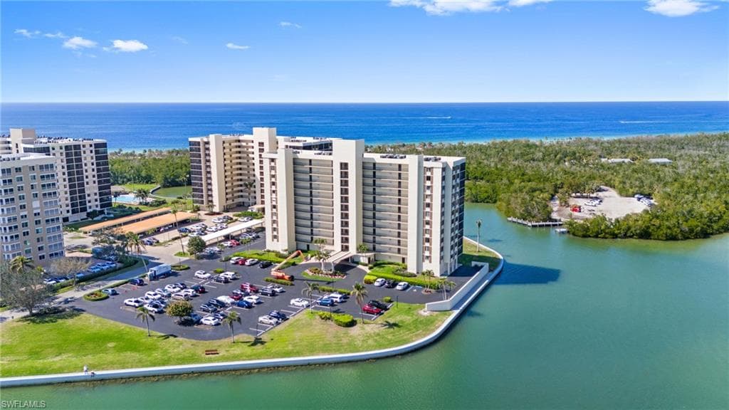 17 Bluebill Ave 101, Naples, FL 34108-39