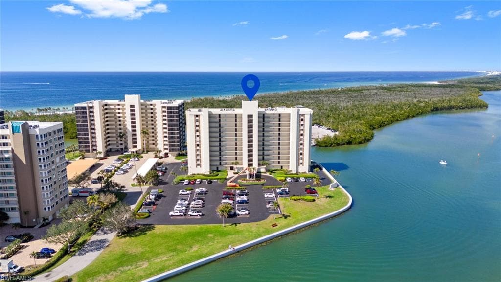 17 Bluebill Ave 101, Naples, FL 34108-42